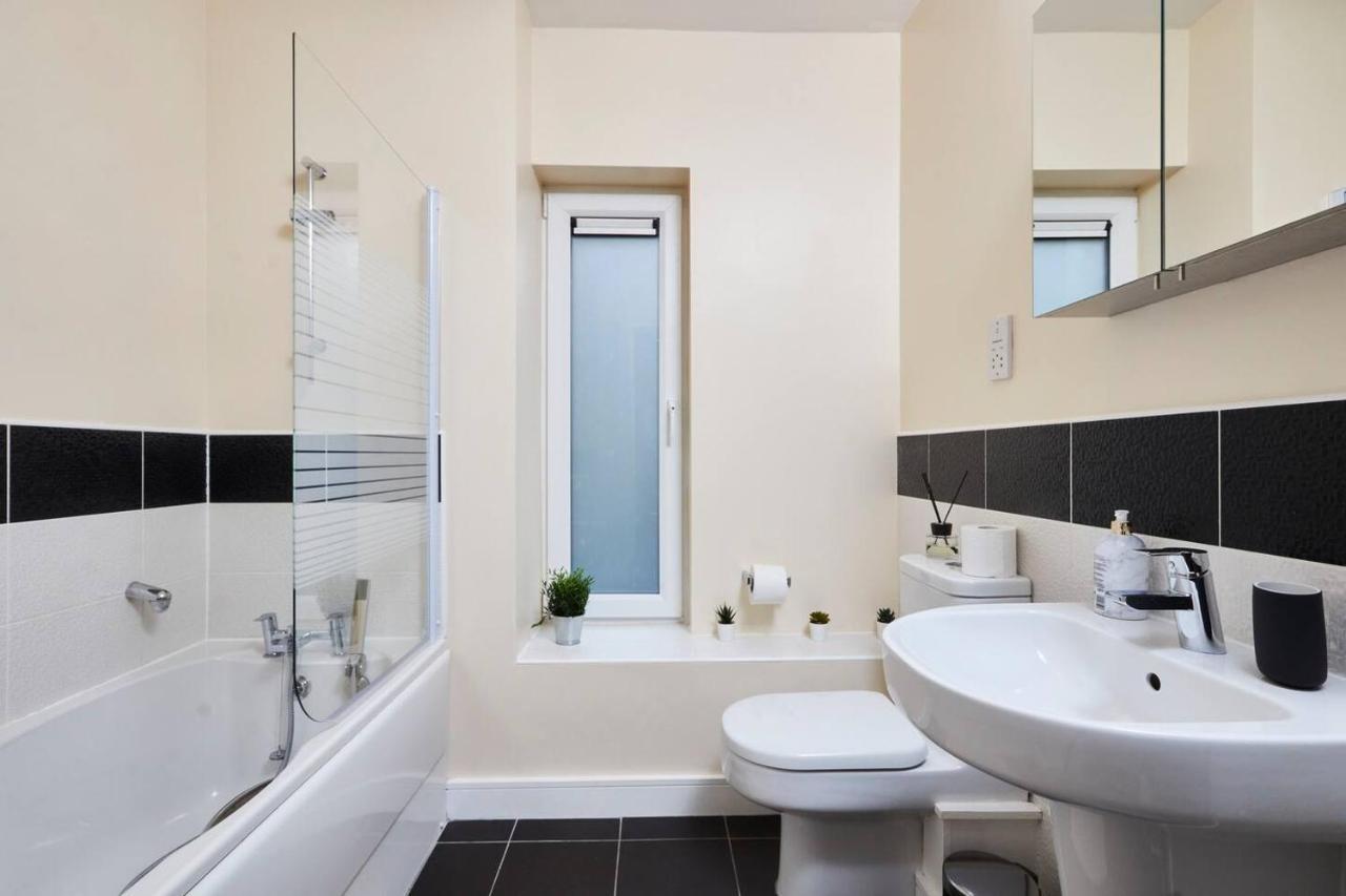 Stylish City Centre House - Parking & Garden Sheffield Esterno foto